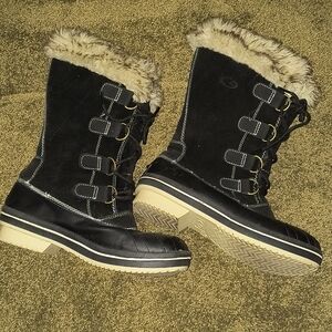 Women's Black Winter Boots Sz 9